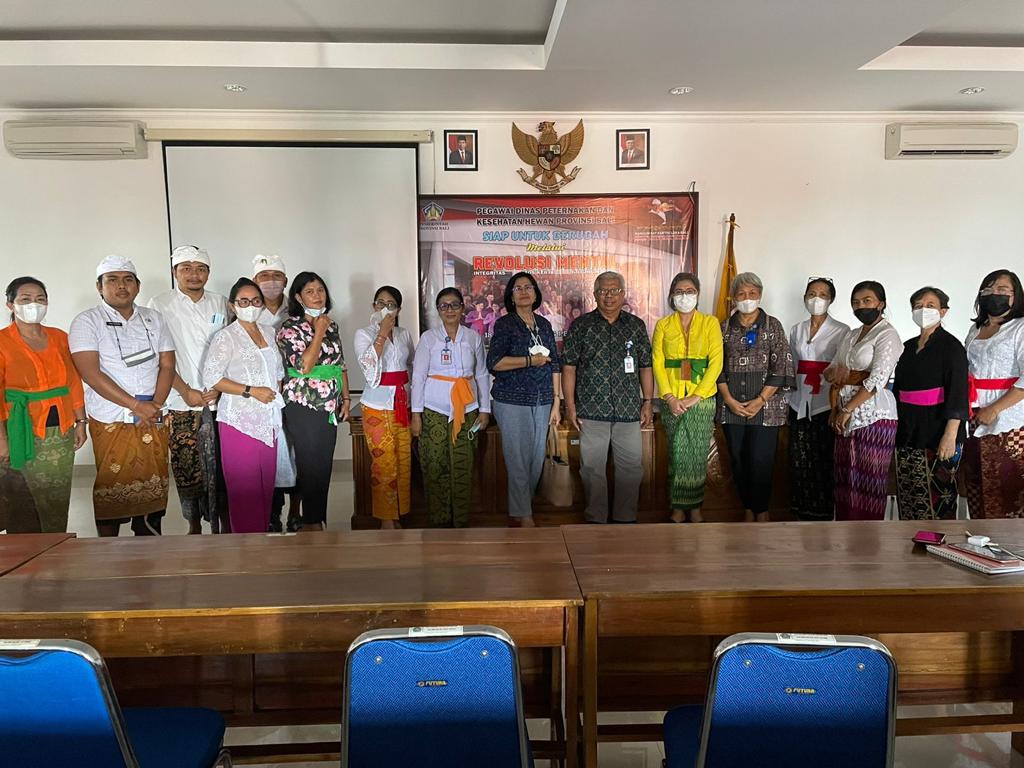 Socialization and Promotion of Masters and Doctoral Study Programs in Animal Science, Faculty of Animal Science, Unud to the Department of Agriculture and Food Security of the Province of Bali
