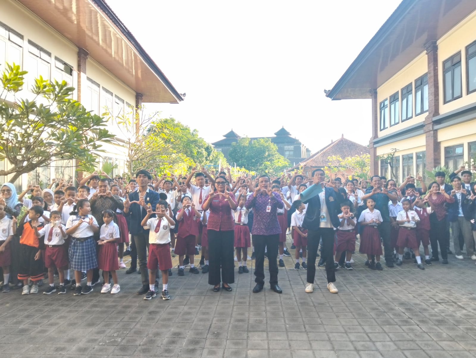 BEM KM Fapet Unud Gelar Hari Susu Nusantara 2026 di SLB Negeri 1 Badung